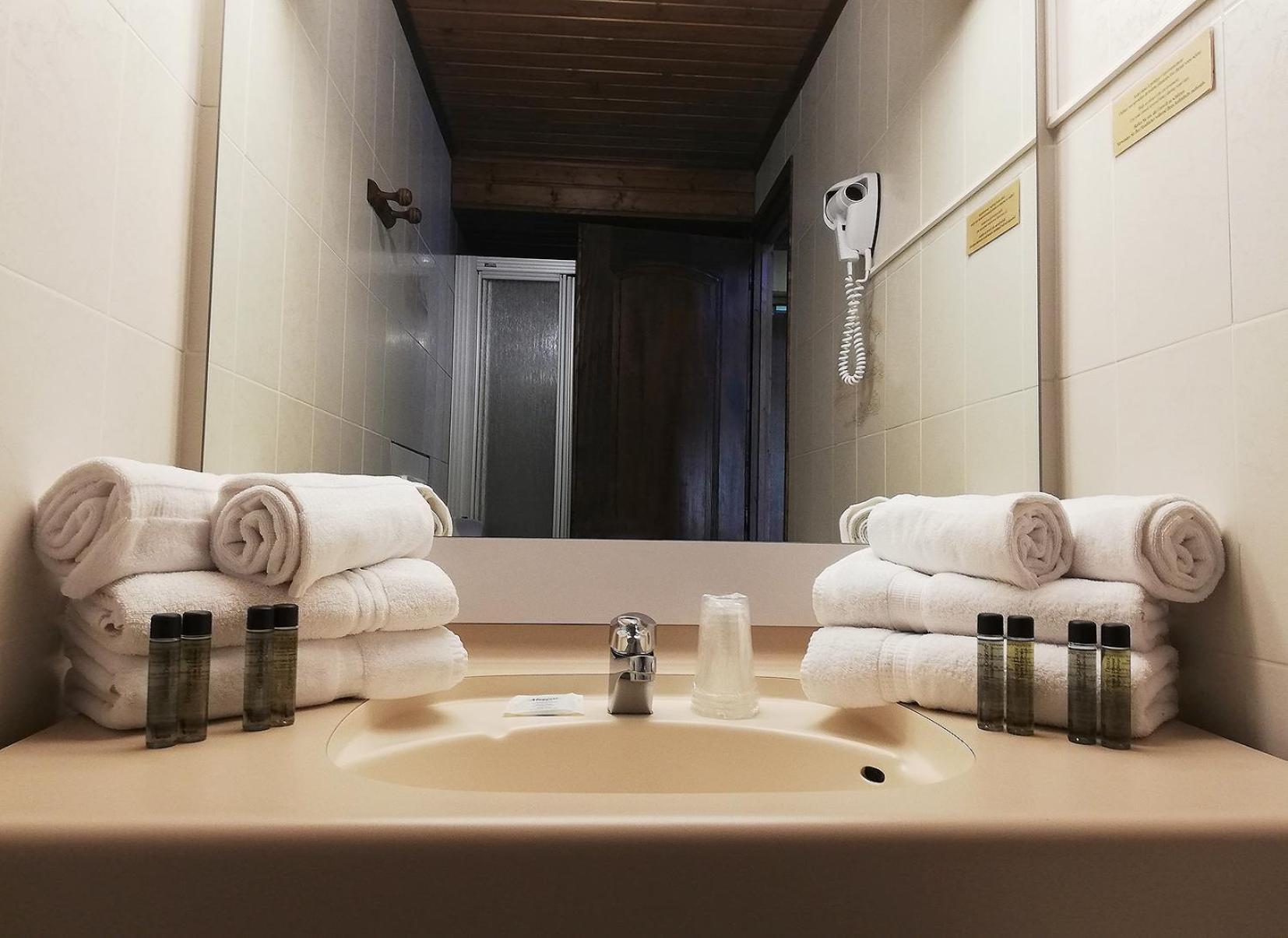 Le Taconet Hotel Le Praz de Lys Quarto foto